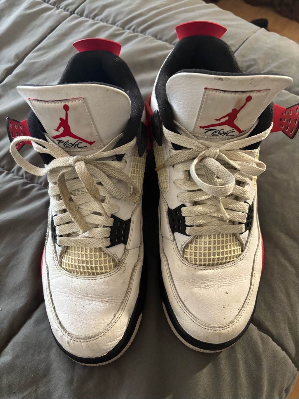 Jordan Men's White Black Red Retro Basketball Sneakers